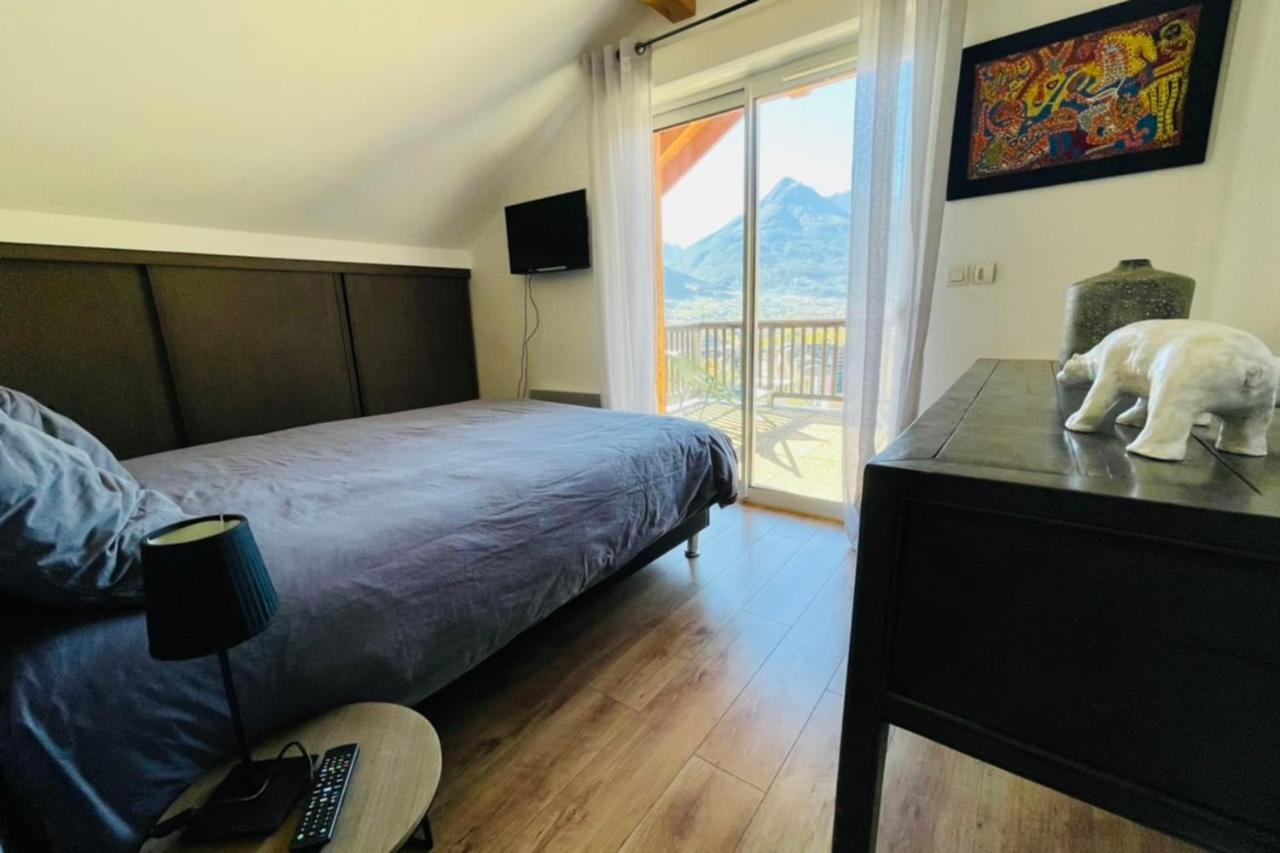 Large Chalet With Terrace And View In Briancon Apartment Luaran gambar